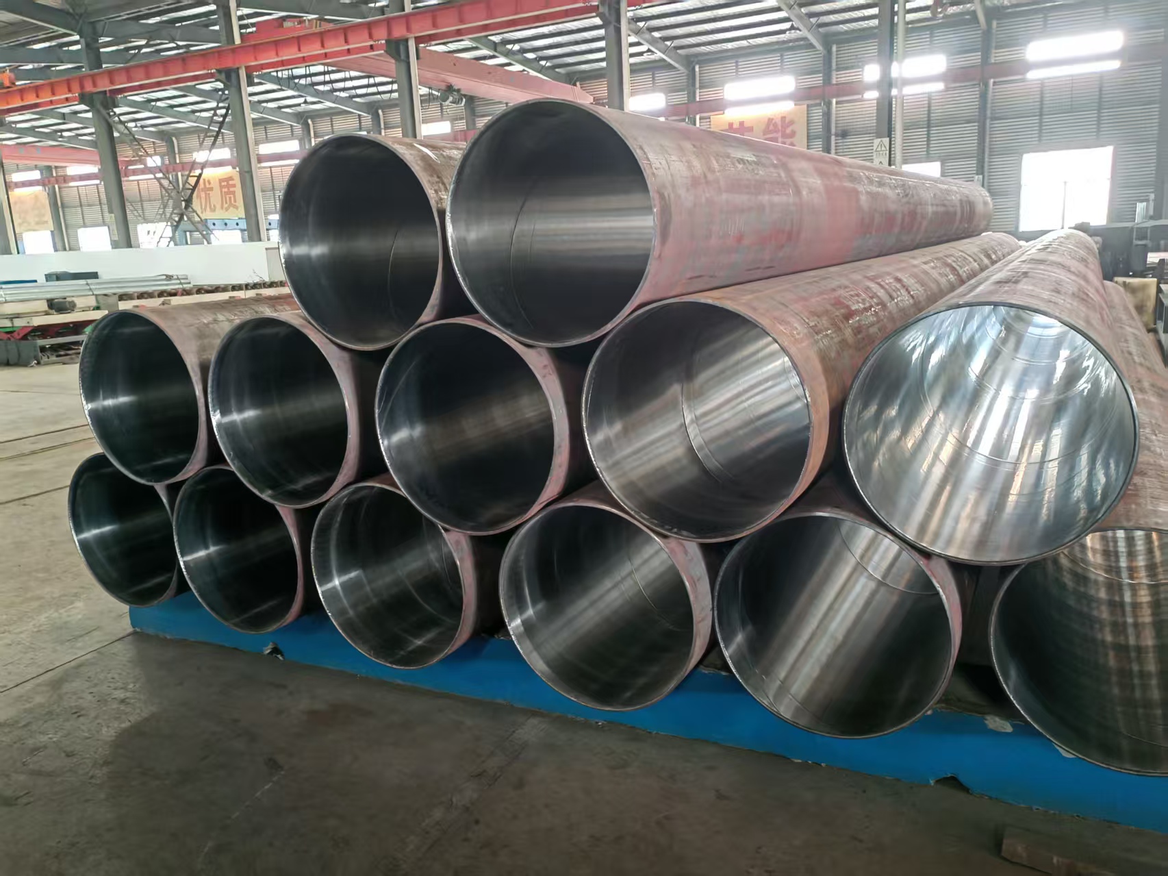 新澎內(nèi)襯不銹鋼復合管:管道行業(yè)的技術革新與應用典范